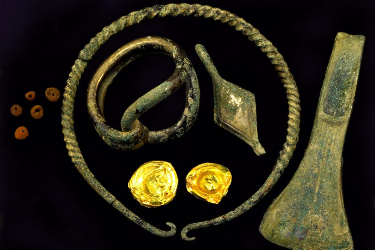 10 Of The Best Bronze Age Hoards Ever Discovered In Britain | St Neot